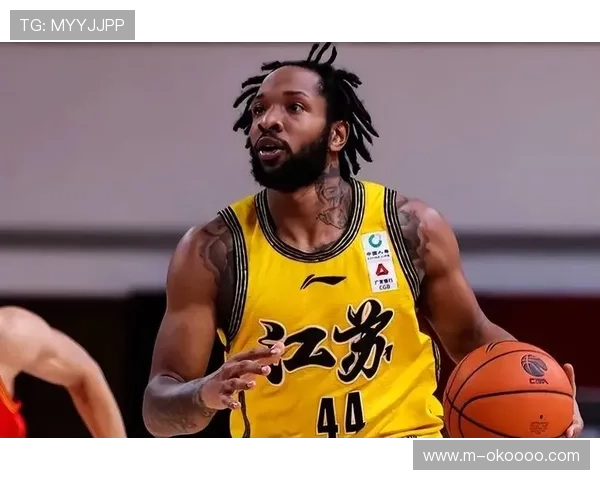 威尔斯半场18分，辽宁队上半场微弱领先青岛