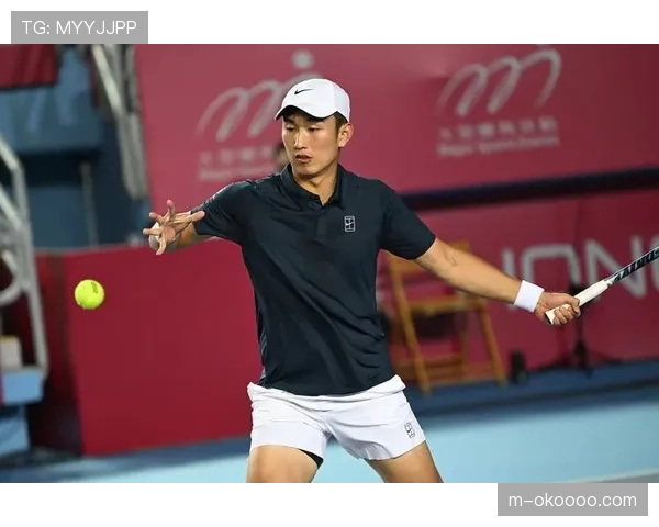 ATP500迪拜站男单首轮：2号种子布勃里克6-3 6-4战胜幸运落败者斯特鲁夫，顺利开门红