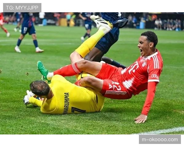 官方：拜仁慕尼黑与穆西亚拉完成续约，新合同至2031年